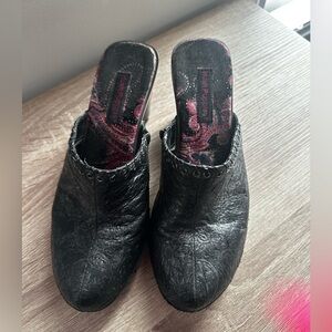 Hush Puppies Lamesa clogs with floral print on leather